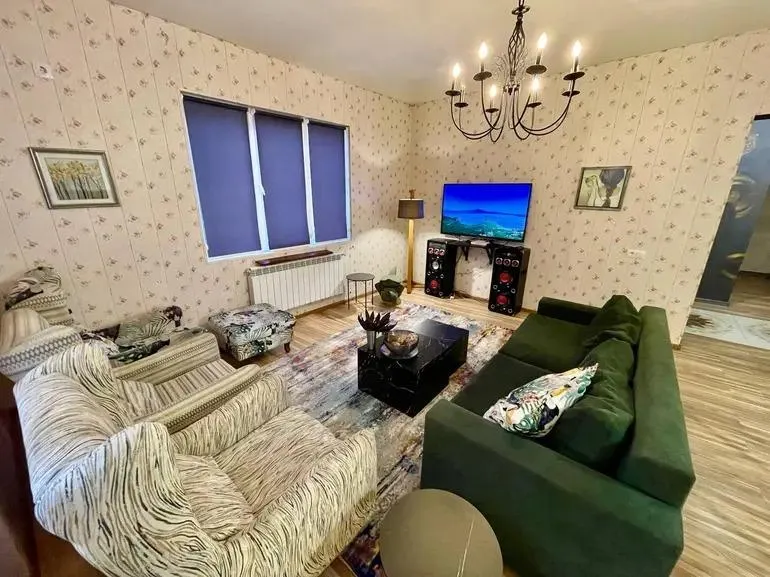 Дом, 5-комн., 260 м²