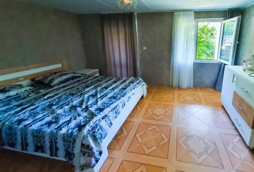 Дом, 5-комн., 265 м²