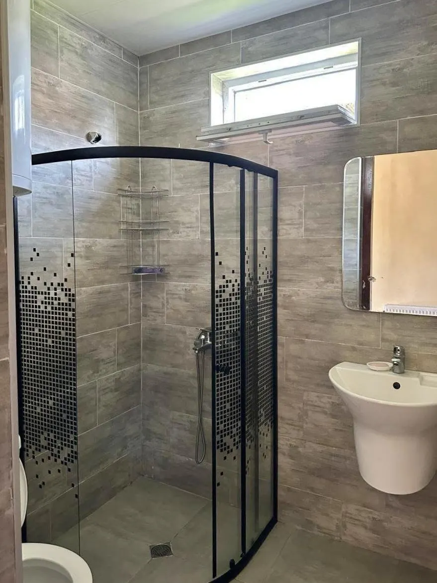 House, 5-room, 120 m²