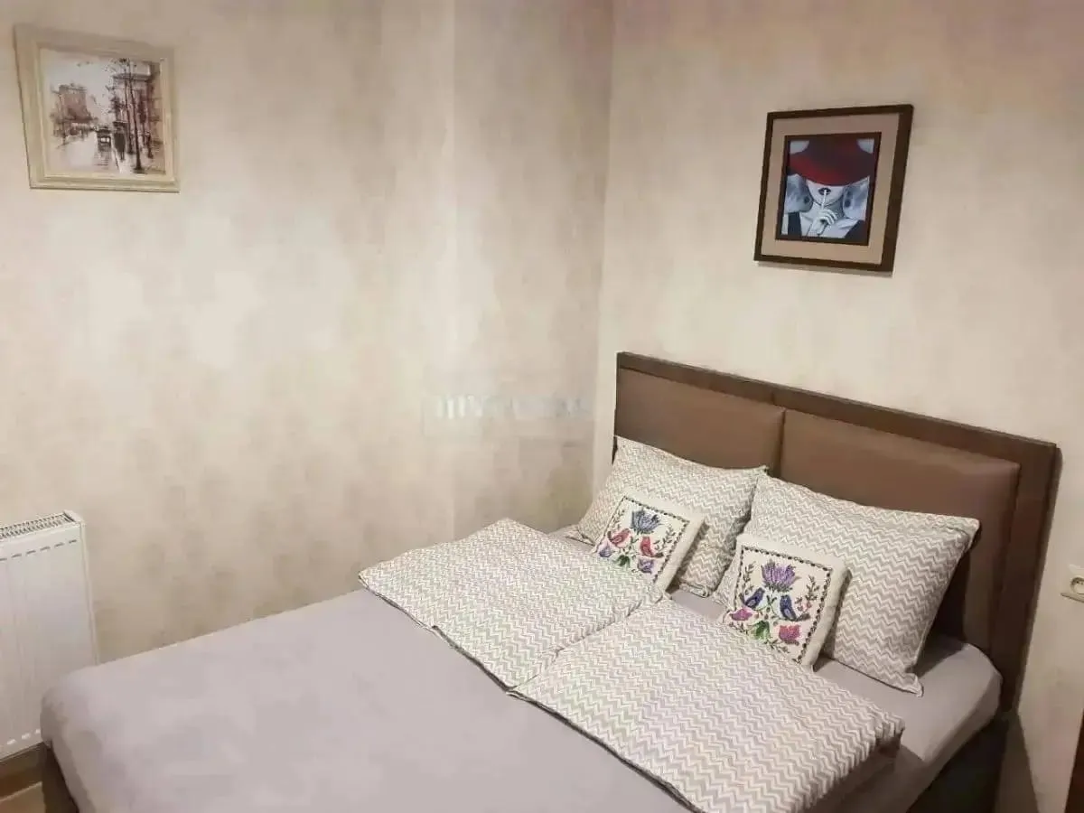 Квартира, 3-комн., 70 м²