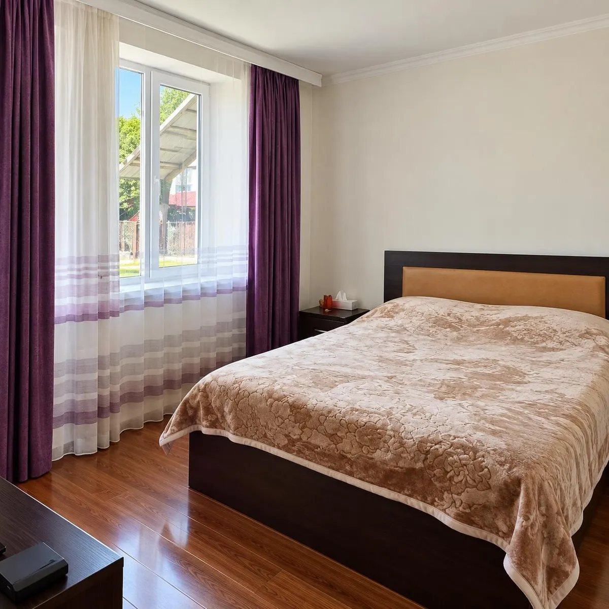 Дом, 8-комн., 370 м²