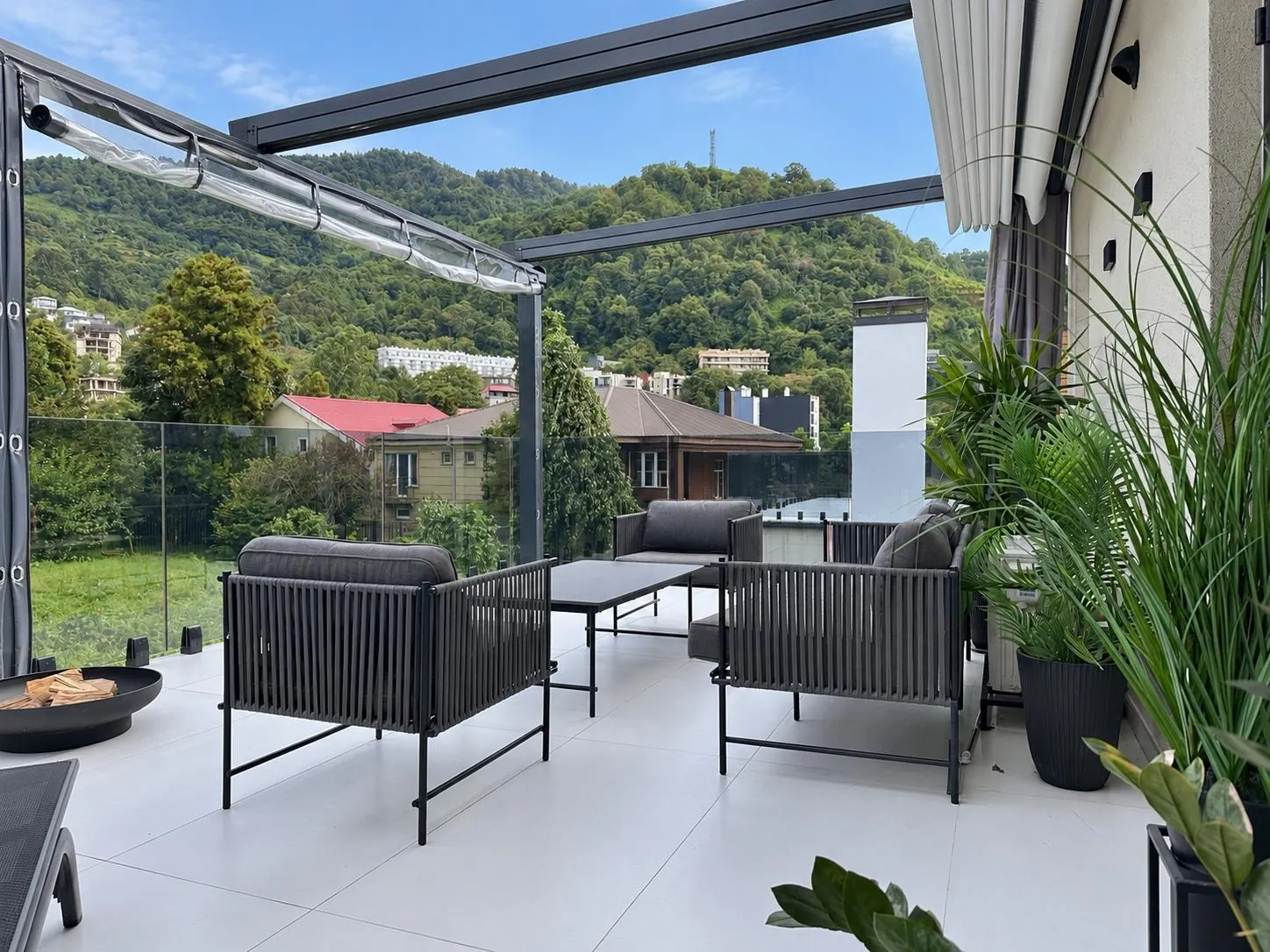 House, 5-room, 217 m²