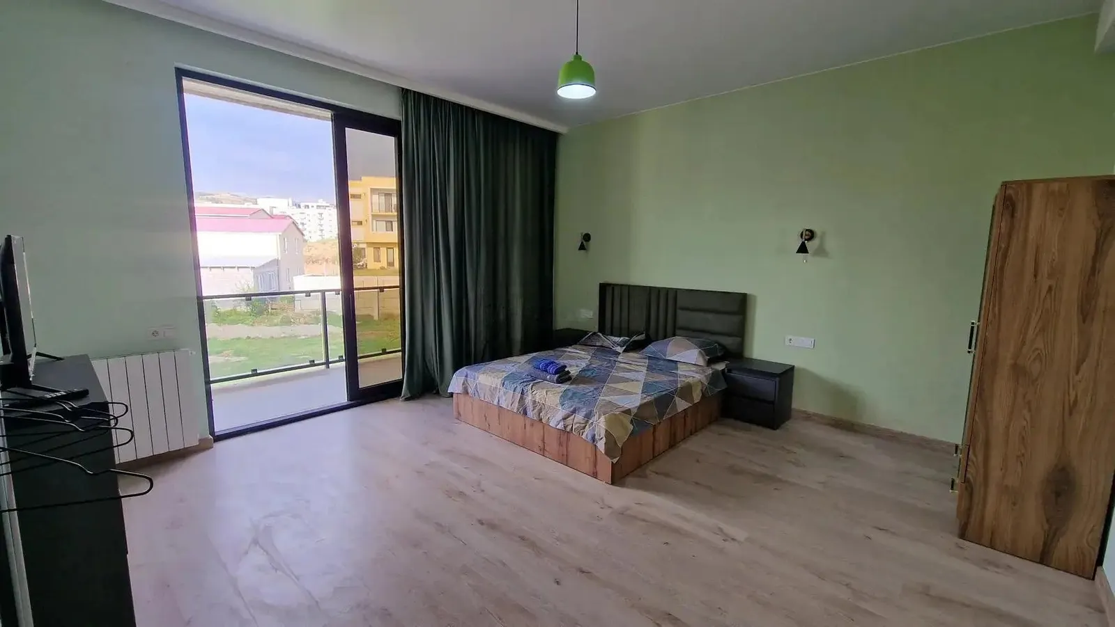 Дом, 6-комн., 320 м²