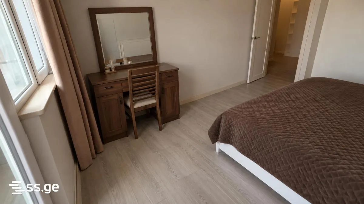 Apartment, 5-room, 140 m², Vakhtang Bochorishvili St, 24