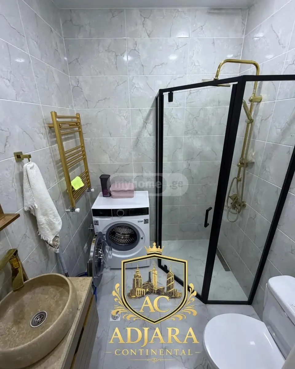 Квартира, 3-комн., 65 м²