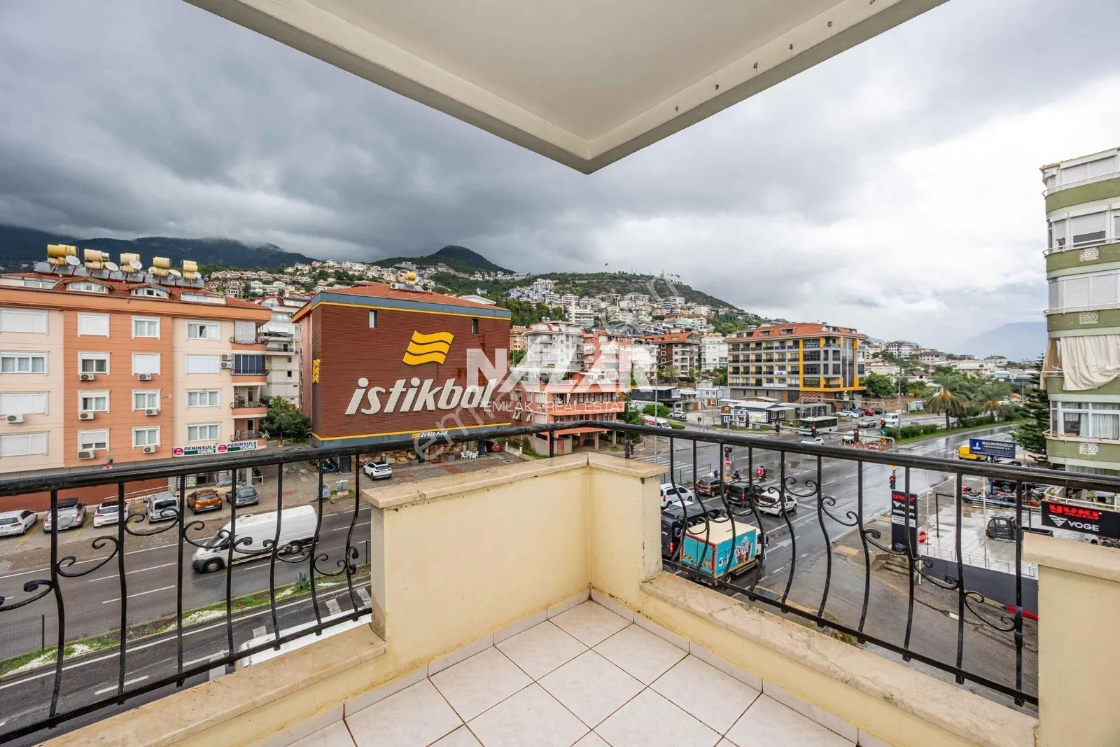 Apartment, 4-room, 160 m²