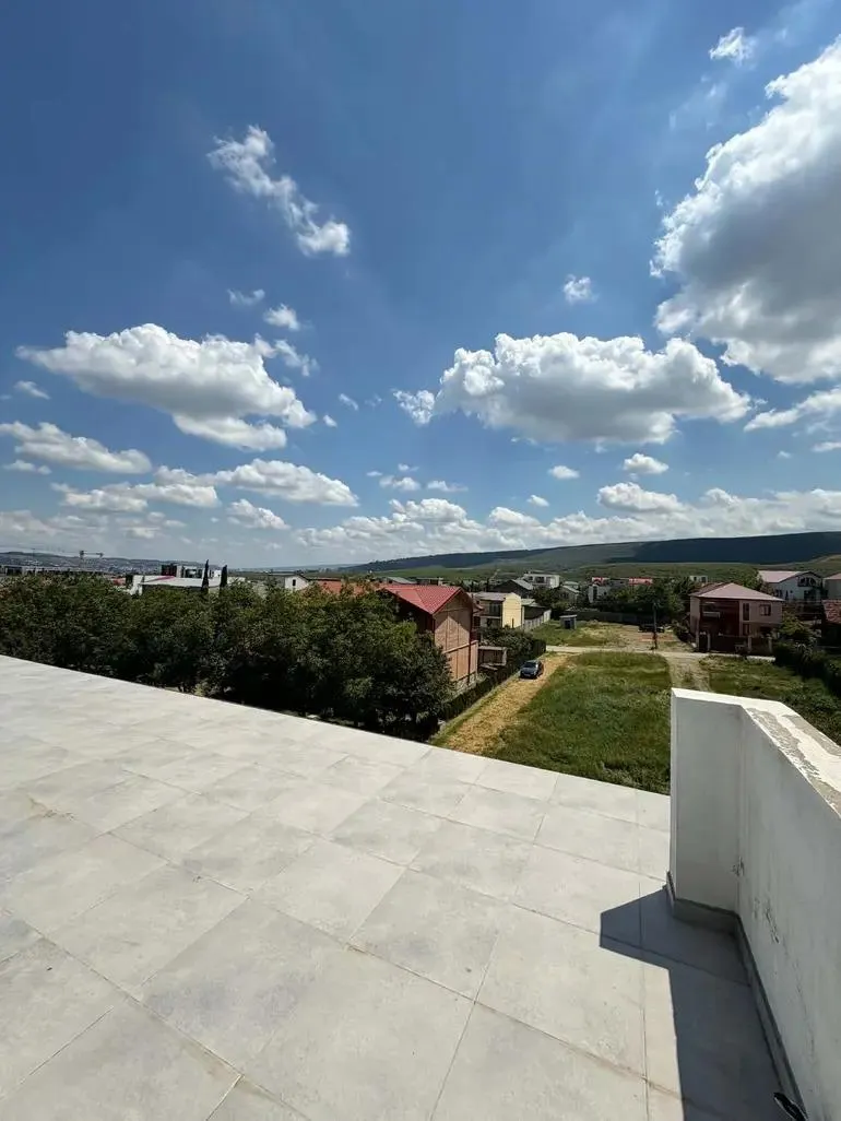 Дом, 5-комн., 370 м²