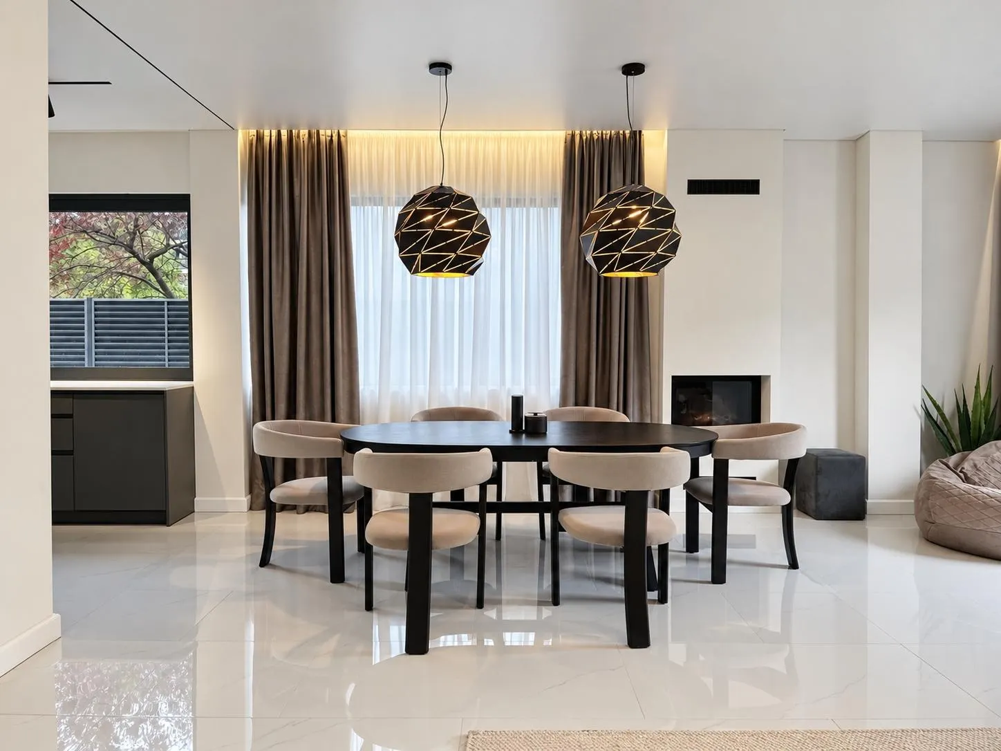 House, 5-room, 217 m²
