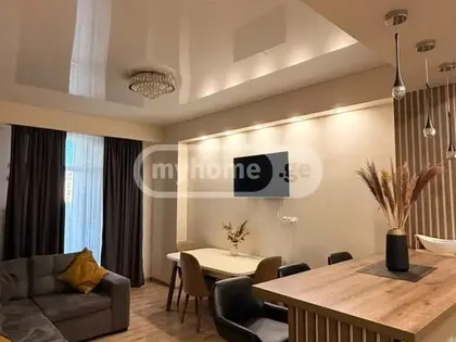 Квартира, 3-комн., 84 м²