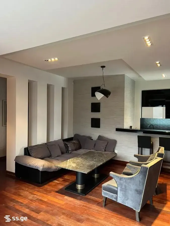 Apartment, 3-room, 100 m²