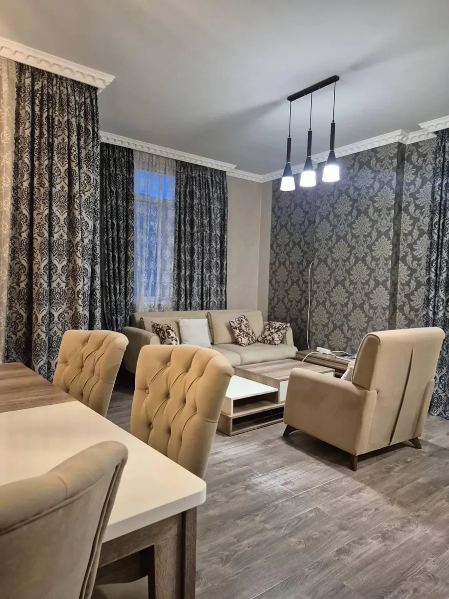 Квартира, 2-комн., 60 м², Vakhtang Gorgasali St, 156-158