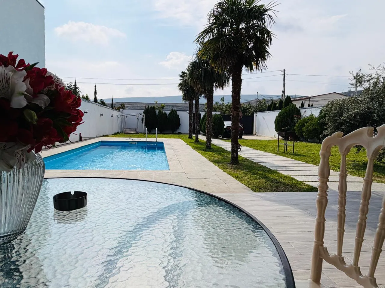 House, 5-room, 250 m²