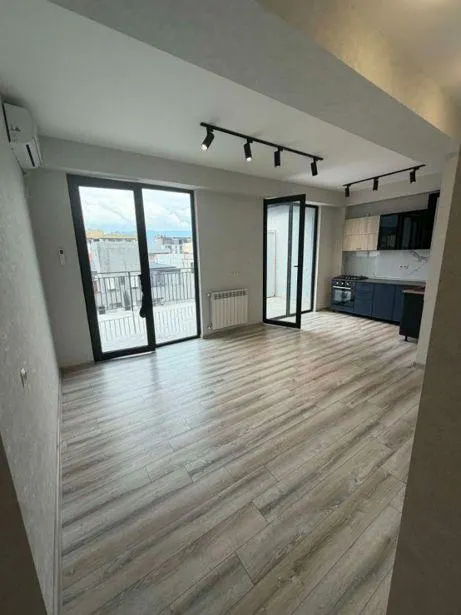 ბინა, 3-ოთახიანი, 79 მ², Avtandili St, 11