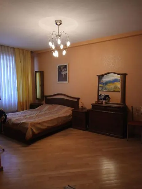 Квартира, 5-комн., 165 м²