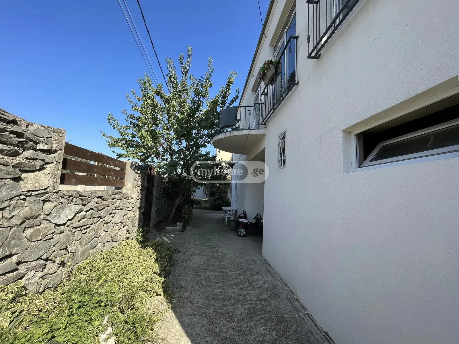House, 6-room, 262 m²