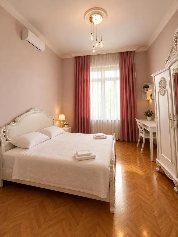 Дом, 8-комн., 350 м²