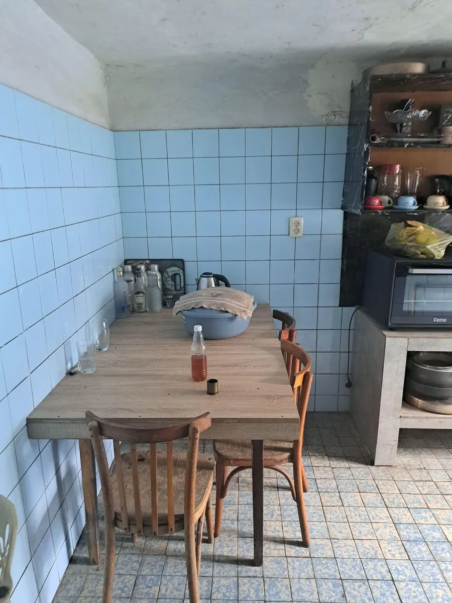 House, 5-room, 240 m²
