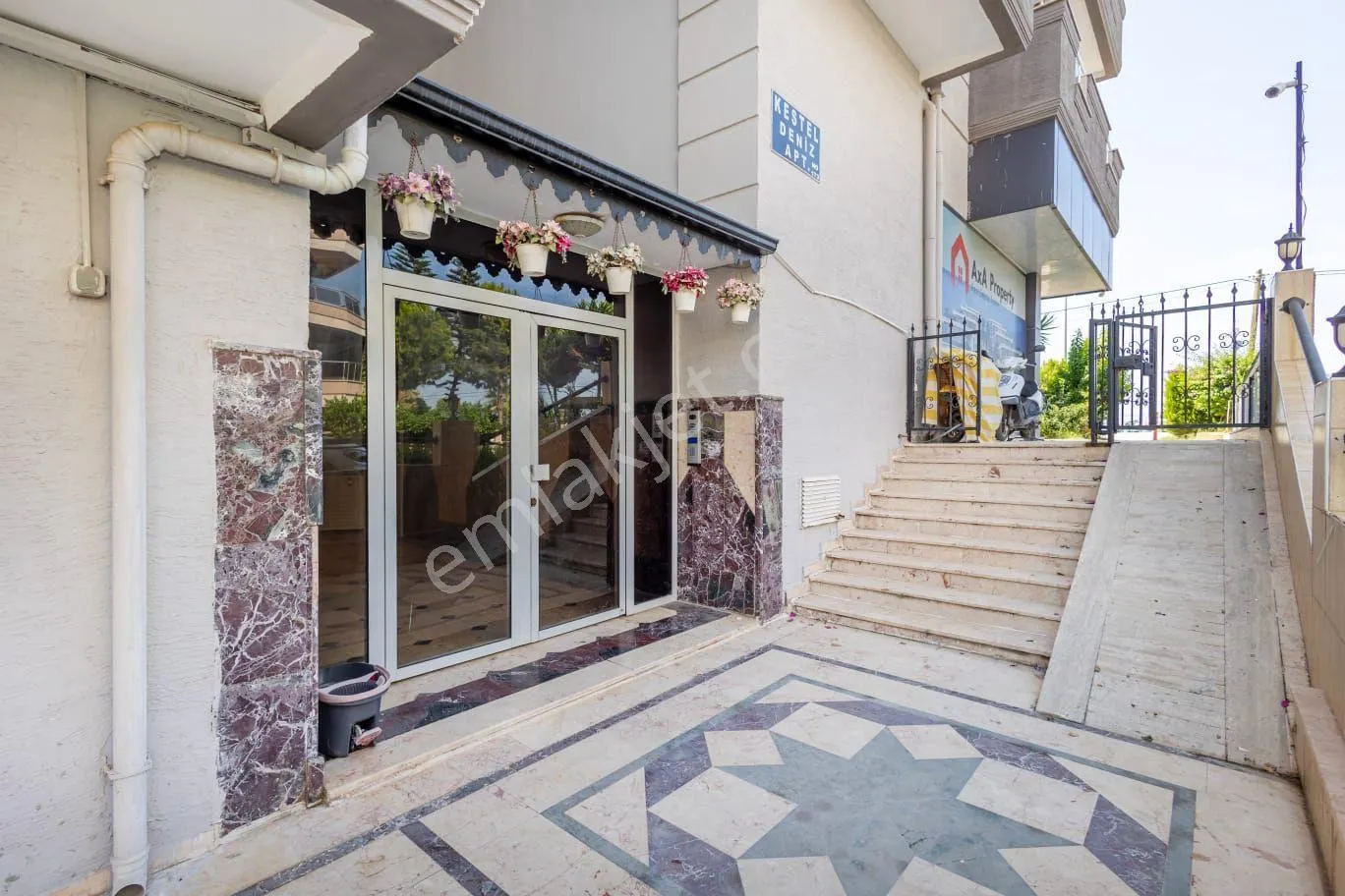Apartment, 2-room, 60 m²