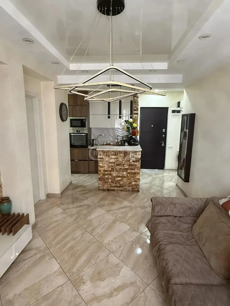 Квартира, 3-комн., 85 м², Archi Isani