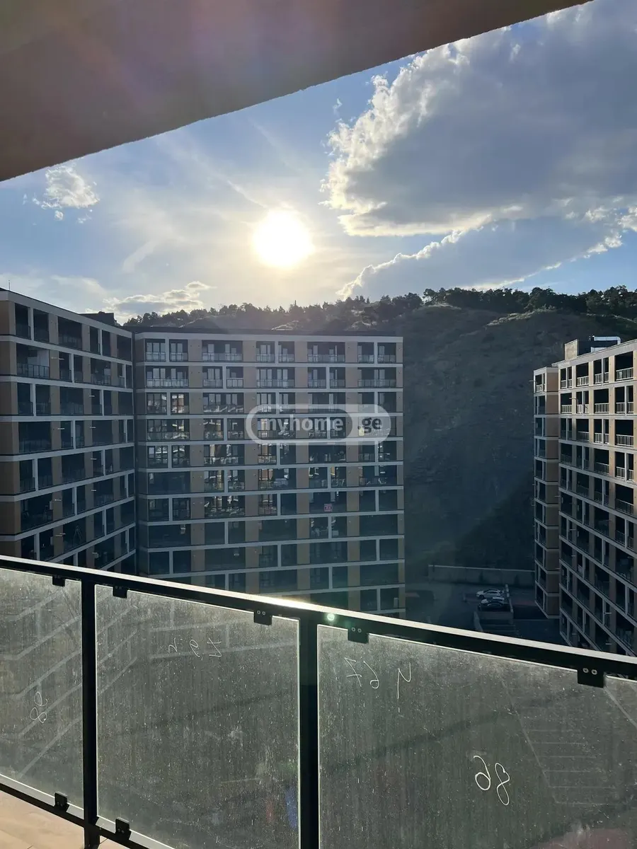 Квартира, 3-комн., 83.6 м²