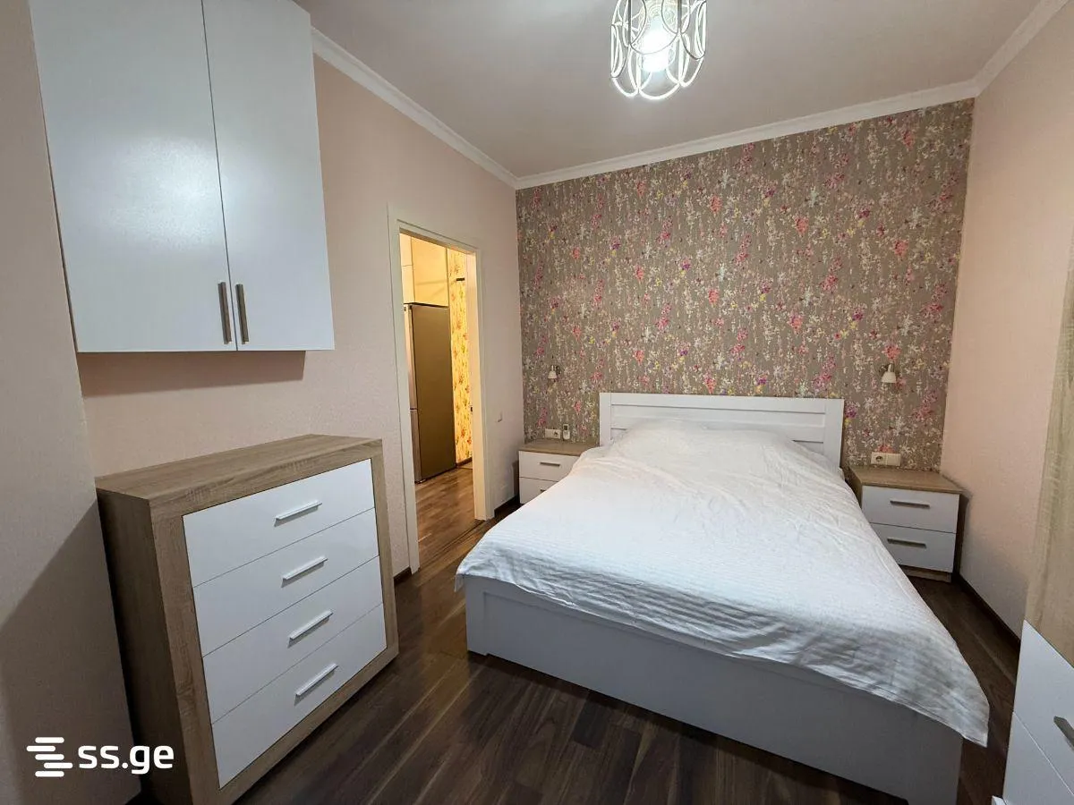 Apartment, 2-room, 41 m², Vakhtang Gorgasali St, 156-158