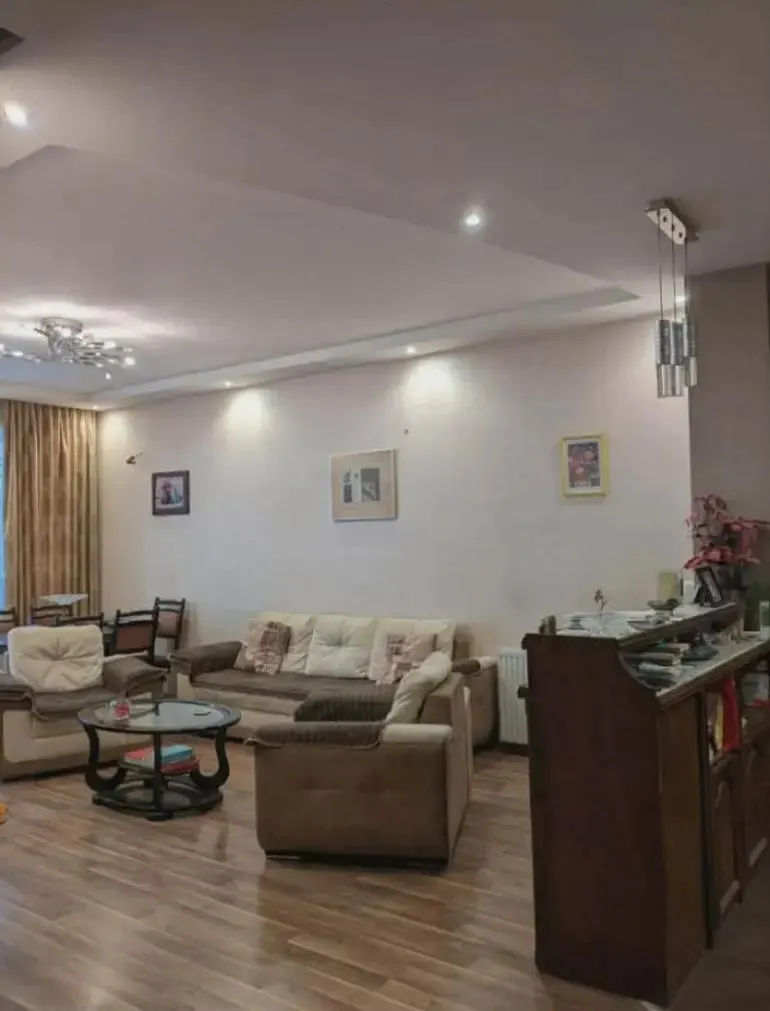 Квартира, 3-комн., 114 м²