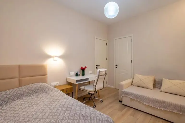 Дом, 7-комн., 278 м²
