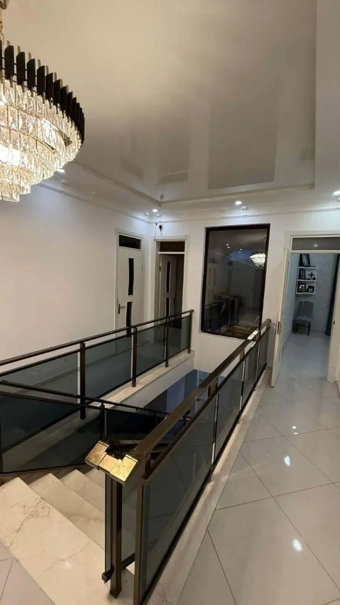 Квартира, 5-комн., 200 м²
