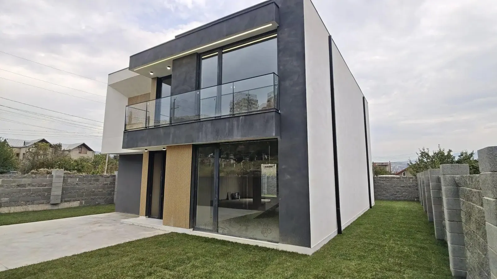 House, 6-room, 240 m², Archi Alley