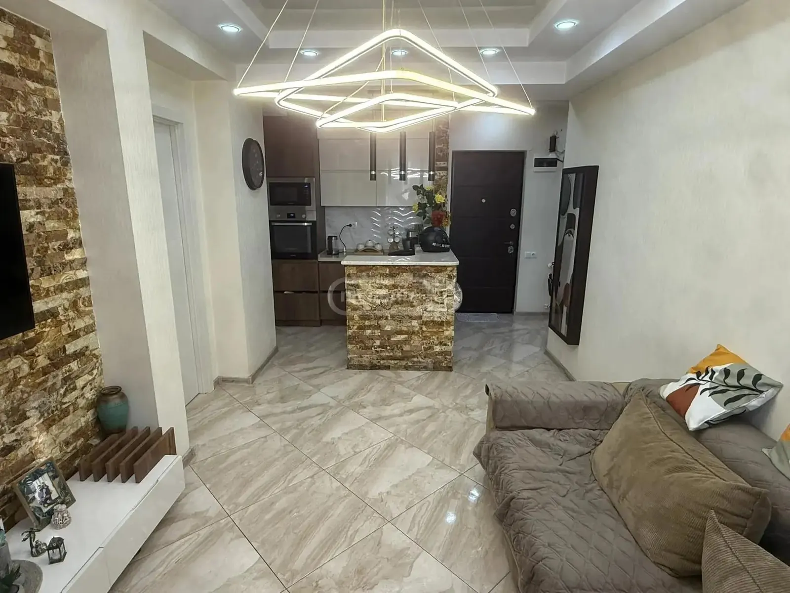 Квартира, 3-комн., 85 м², Archi Isani
