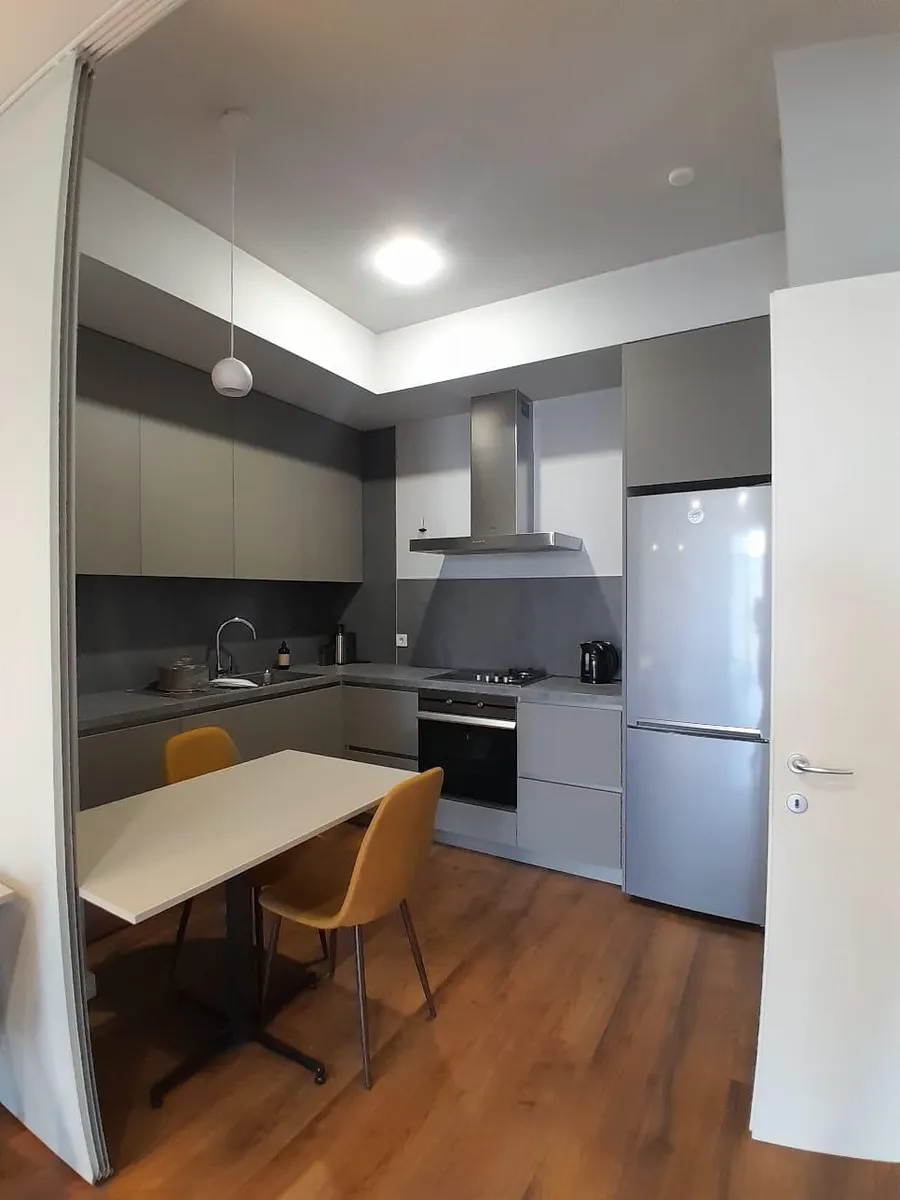ბინა, 2-ოთახიანი, 65 მ², Elguja Amashukeli St, 23