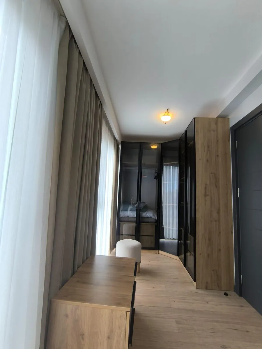 House, 5-room, 207 m²