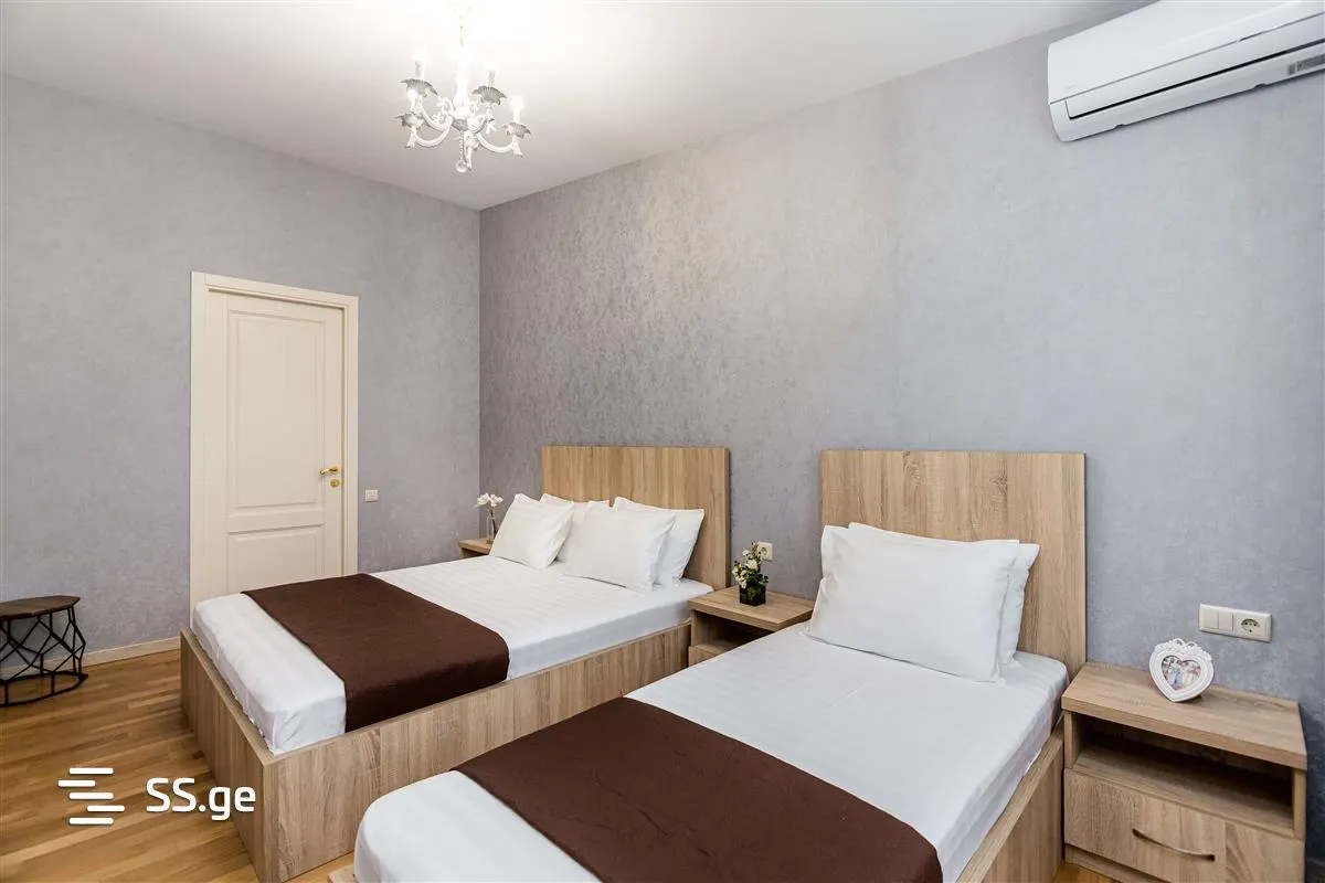 Apartment, 3-room, 85 m²