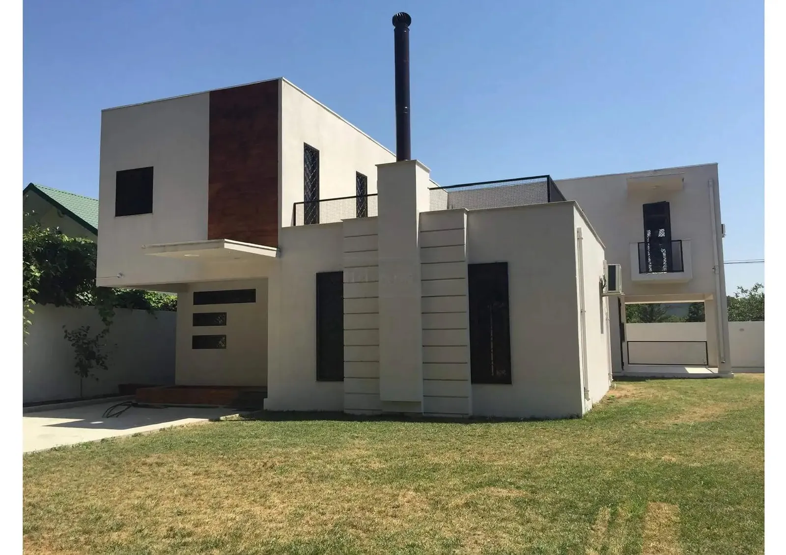 House, 7-room, 355 m²