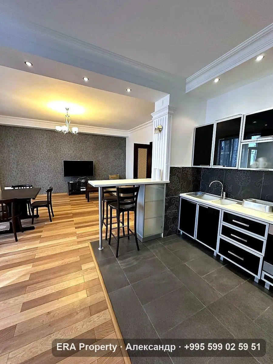 Квартира, 2-комн., 90 м²