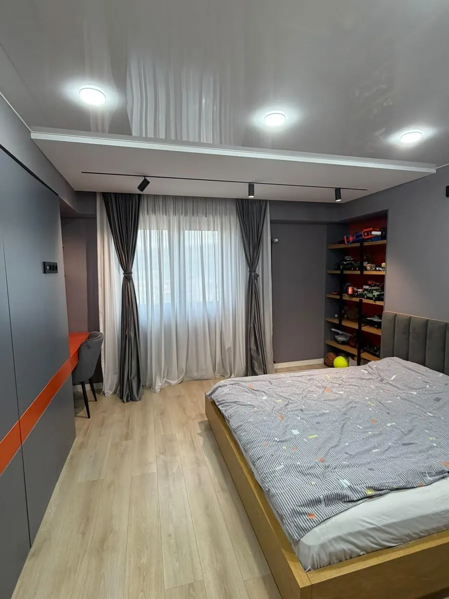 Дом, 5-комн., 488 м²