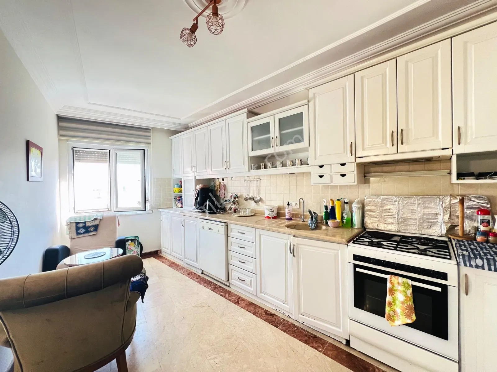 Apartment, 3-room, 135 m²
