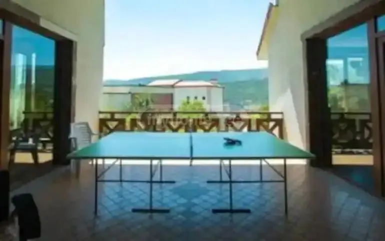 Дом, 5-комн., 585 м²