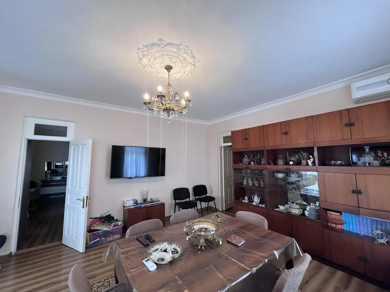 House, 5-room, 576 m²