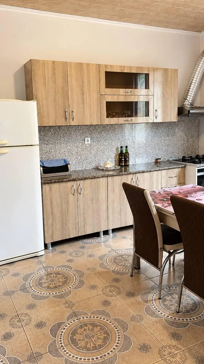 House, 4-room, 425 m²