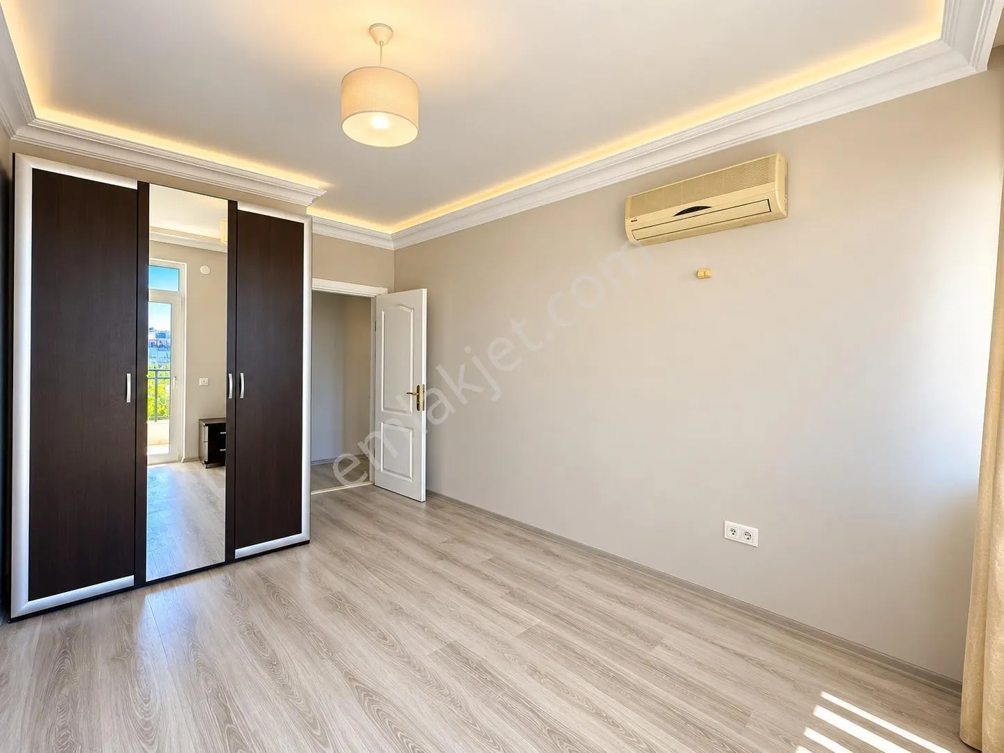 Apartment, 3-room, 100 m²
