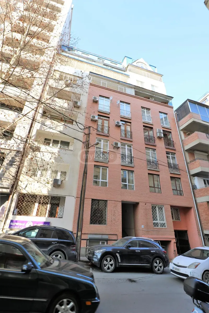 Квартира, 2-комн., 85 м²