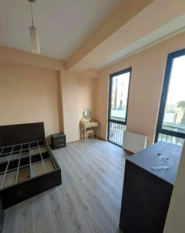 Квартира, 3-комн., 67 м²