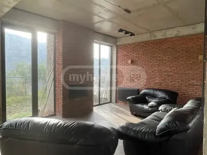 Дом, 5-комн., 350 м²