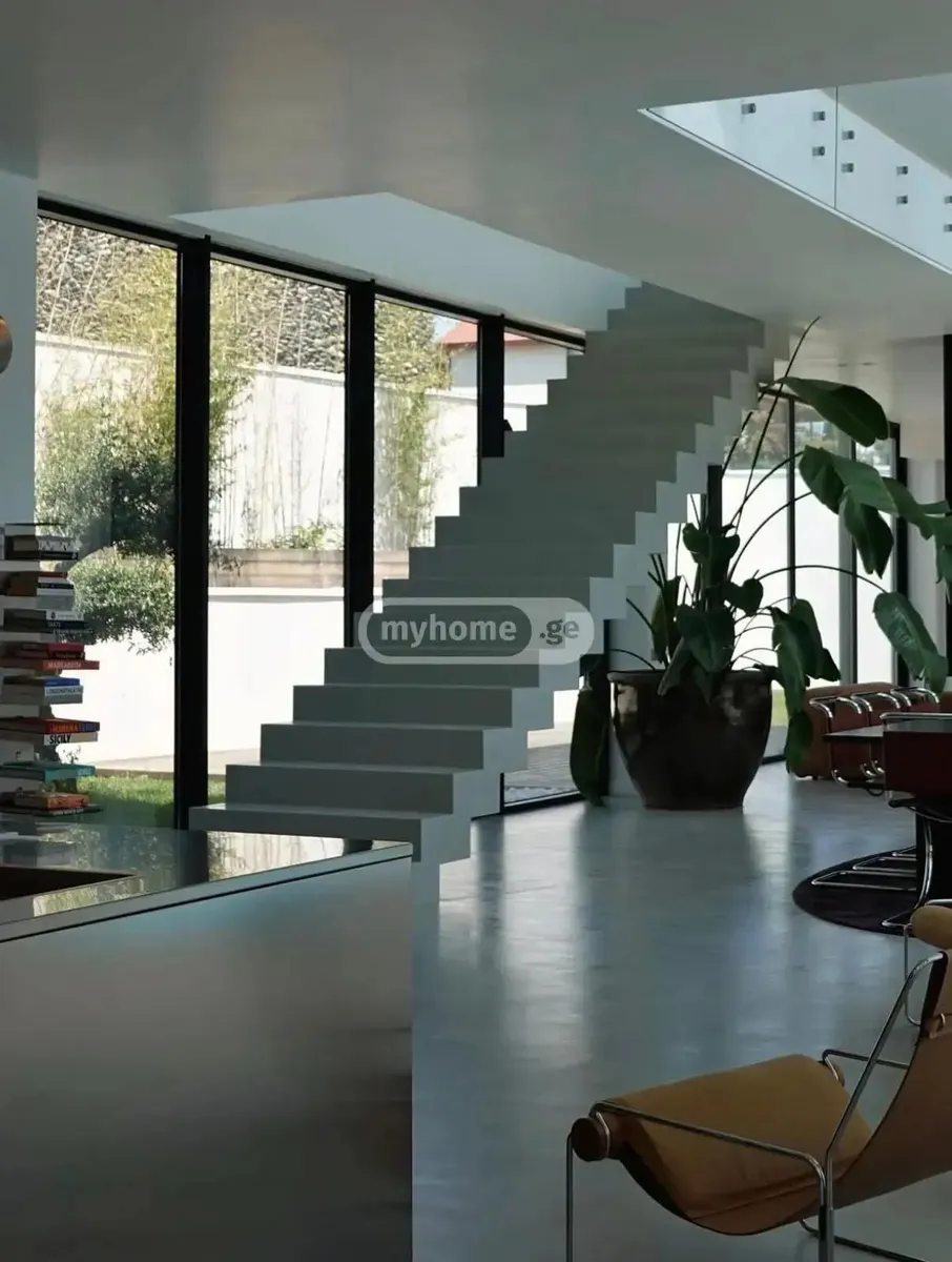 Дом, 8-комн., 1500 м²