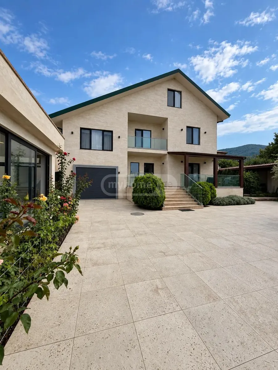 Дом, 5-комн., 600 м²