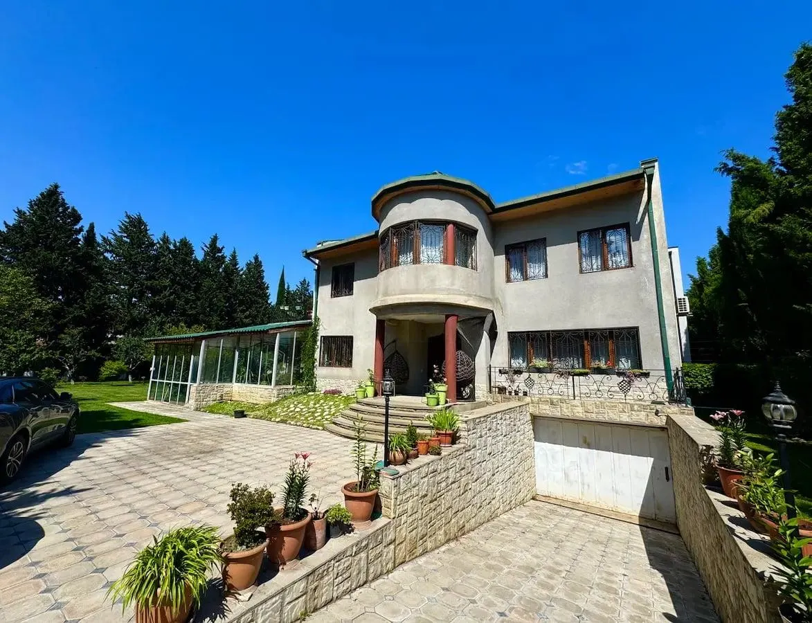 House, 9-room, 550 m²
