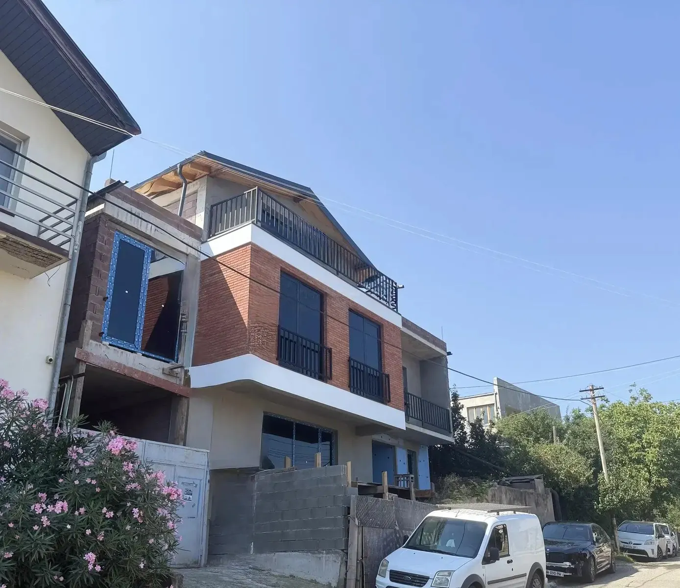 Дом, 6-комн., 220 м²