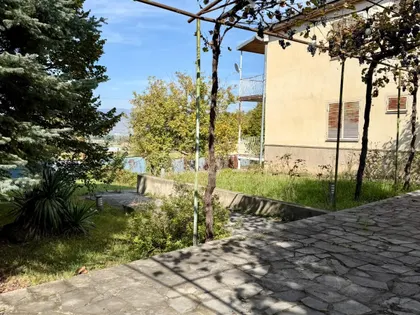 Дом, 5-комн., 400 м²