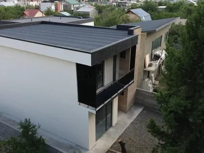 Дом, 6-комн., 200 м²